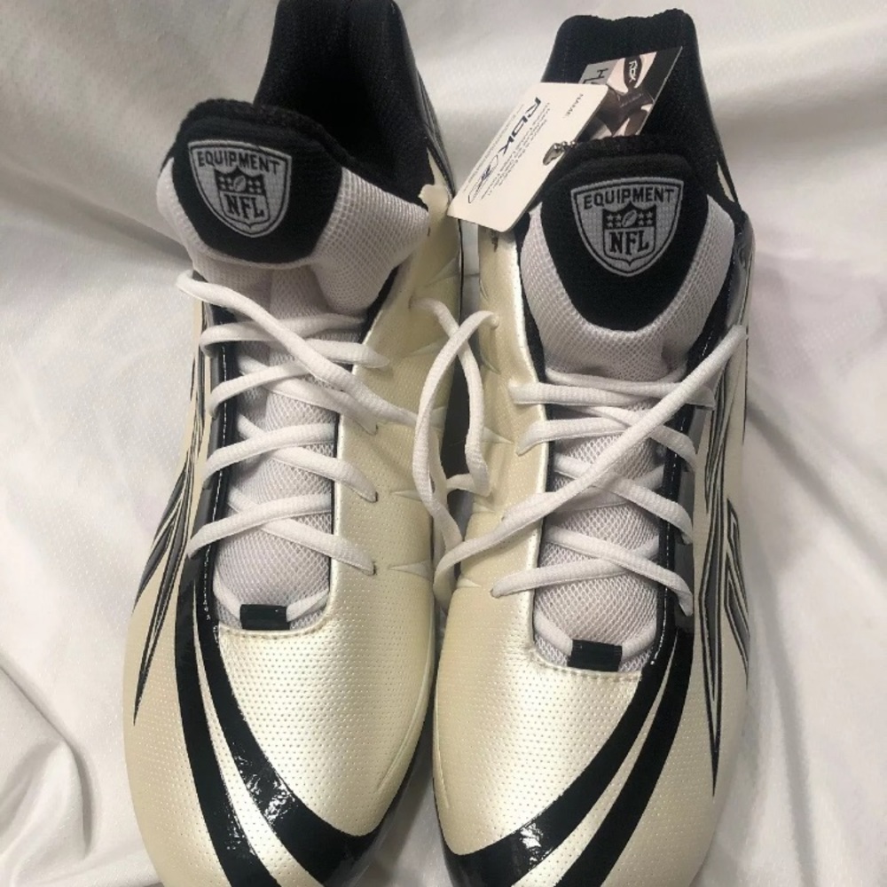 REEBOK BURNER SPEED LOW TOPS CLEATS BLK/PEARL WHT